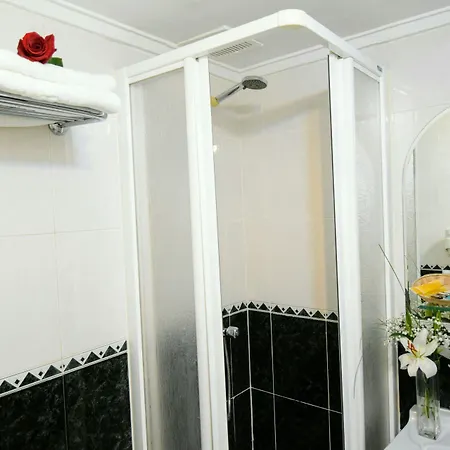 Hospedium Plaza Mayor بيت ضيافة